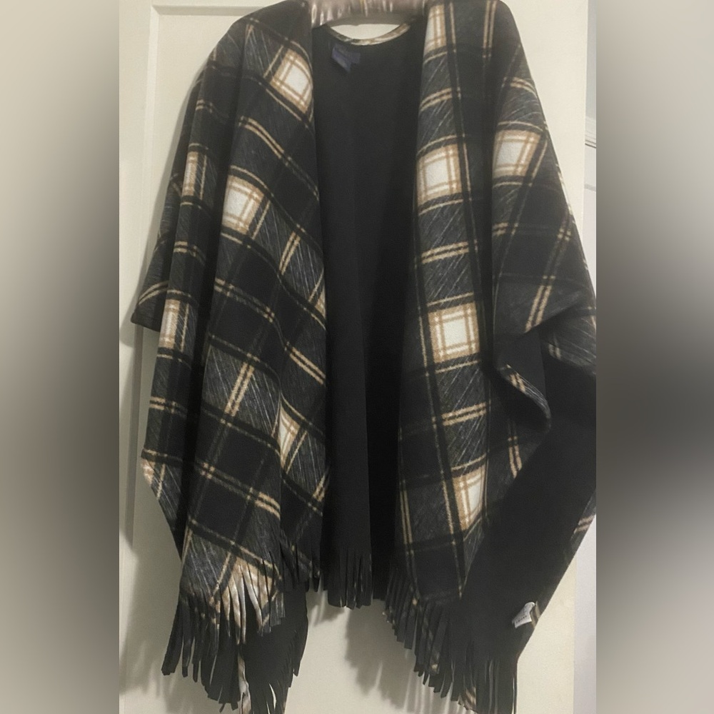 One size- black and tan winter wrap.